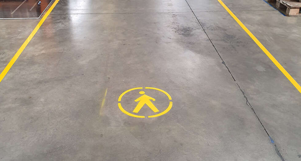 segnaletica orizzontale marche 17